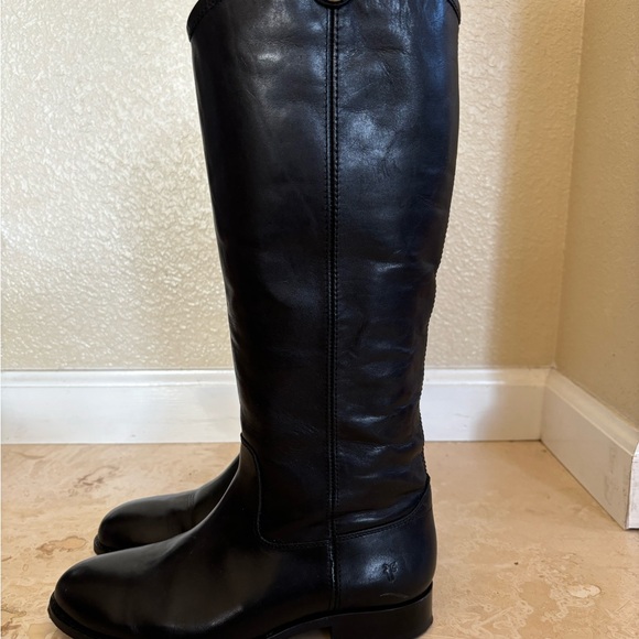Frye women’s riding boots - Picture 3 of 8